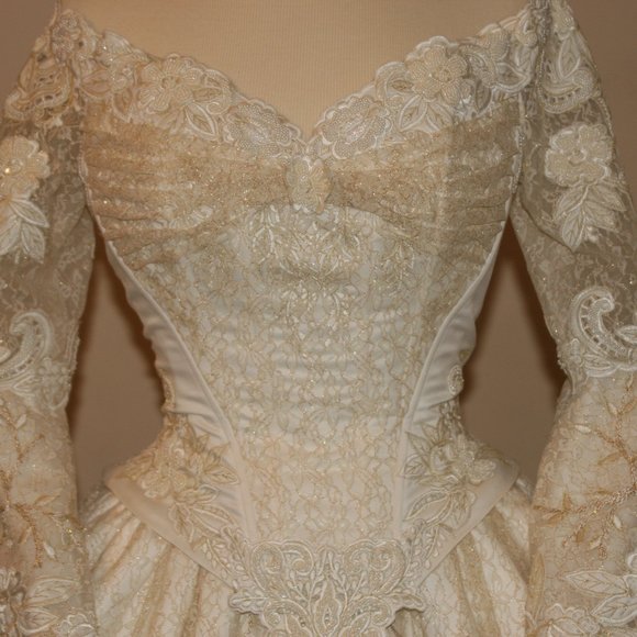 Stunning Gold/Ivory Ball Gown & Veil-Reduced $120! - Picture 6 of 16